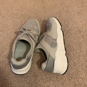 Ash tan/gray sneakers